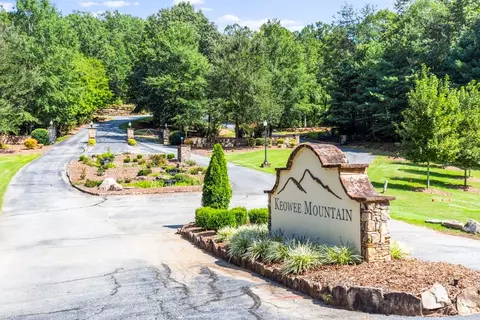 306 Cliffside Trl, Pickens, SC 29671