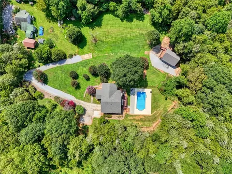 View/Area - 547 Crest Dr, Easley, SC 29640 photo 1 of 2