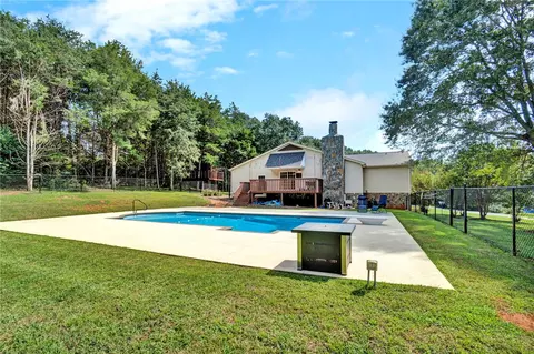 Exterior - 547 Crest Dr, Easley, SC 29640 photo 5 of 19