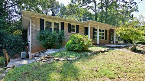 223 N Dogwood Dr, Walhalla, SC 29691