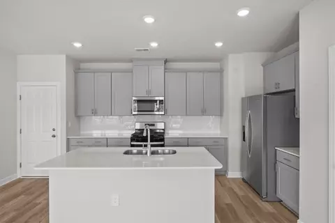 Kitchen - 408 Shortleaf Ln, Pendleton, SC 29670 photo 4 of 4