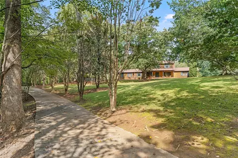 530 Old Hunts Bridge Rd, Greenville, SC 29617