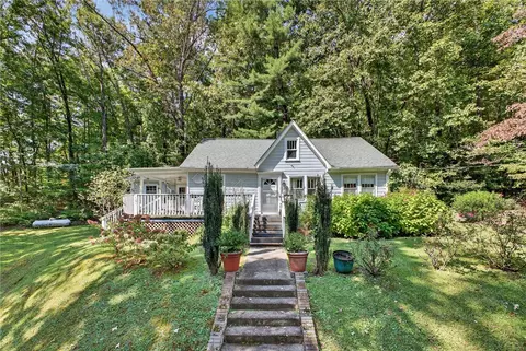 326 Caesars Head Hwy, Cleveland, SC 29635