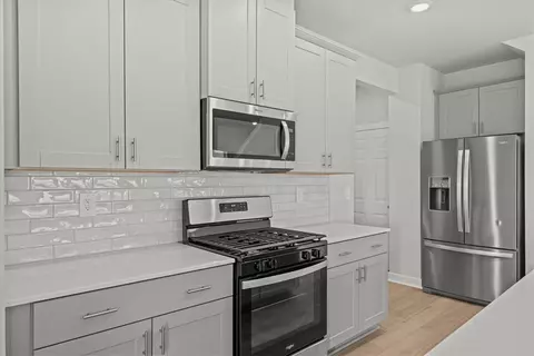 Kitchen - 407 Shortleaf Ln, Pendleton, SC 29670 photo 3 of 4