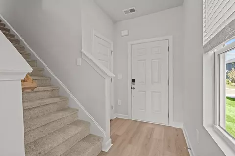 Entry Way - 407 Shortleaf Ln, Pendleton, SC 29670 photo 2 of 3