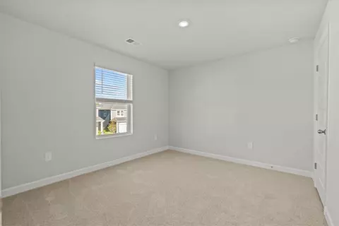 Bedroom - 407 Shortleaf Ln, Pendleton, SC 29670 photo 4 of 10