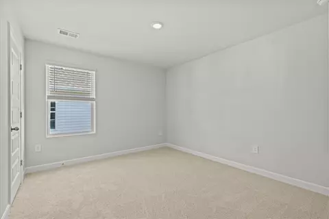 Bedroom - 407 Shortleaf Ln, Pendleton, SC 29670 photo 6 of 10