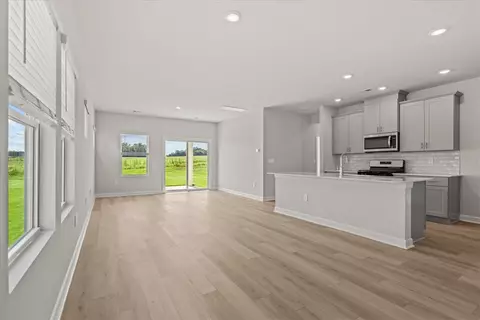 Living - 407 Shortleaf Ln, Pendleton, SC 29670 photo 1 of 4