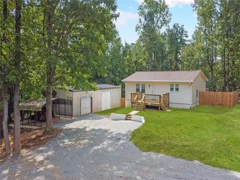2277 Bethel Church Rd, Laurens, SC 29360