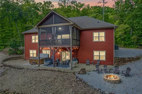 160 Julie Way, Pickens, SC 29671