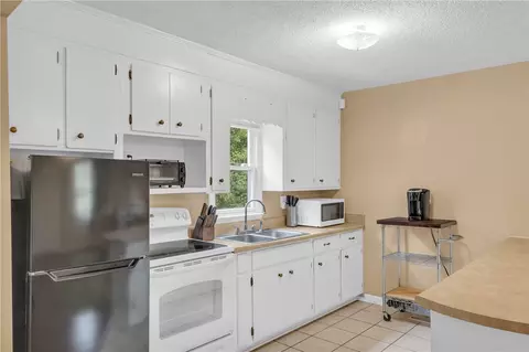 Kitchen - 1389 Earls Bridge Rd, Easley, SC 29640 photo 1 of 2