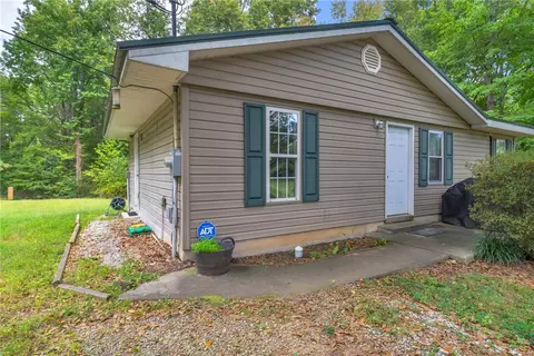 Exterior - 1389 Earls Bridge Rd, Easley, SC 29640 photo 3 of 8