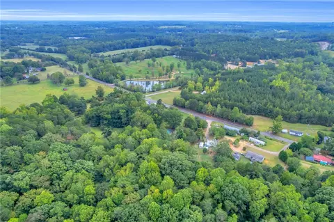 View/Area - 1389 Earls Bridge Rd, Easley, SC 29640 photo 2 of 3