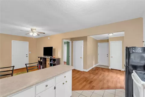 Entry Way - 1389 Earls Bridge Rd, Easley, SC 29640 photo 2 of 2