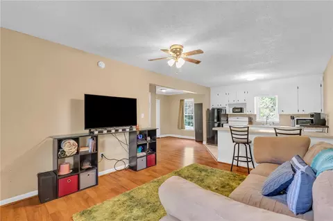 Living - 1389 Earls Bridge Rd, Easley, SC 29640 photo 1 of 1
