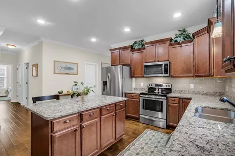 Kitchen - 79 Angus Run, Seneca, SC 29672 photo 3 of 4