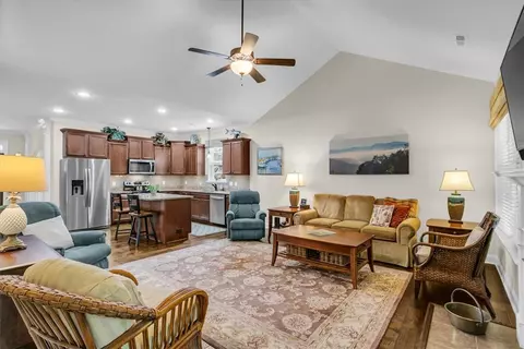 Living - 79 Angus Run, Seneca, SC 29672 photo 2 of 3