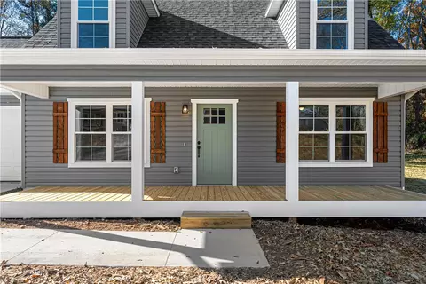Exterior - 340 Code Cir, Seneca, SC 29678 photo 4 of 6
