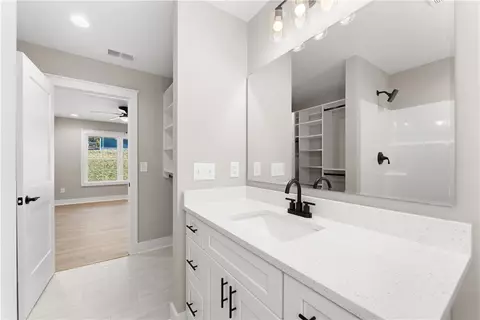 Bath - 340 Code Cir, Seneca, SC 29678 photo 3 of 4
