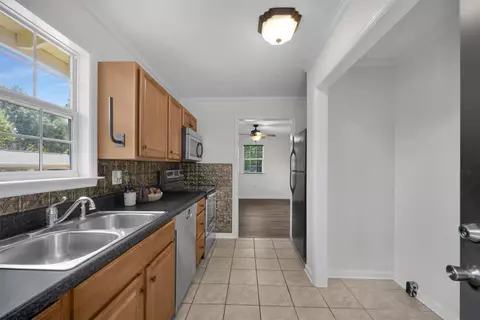 Entry Way - 108 Pineview Dr, Liberty, SC 29657 photo 2 of 2