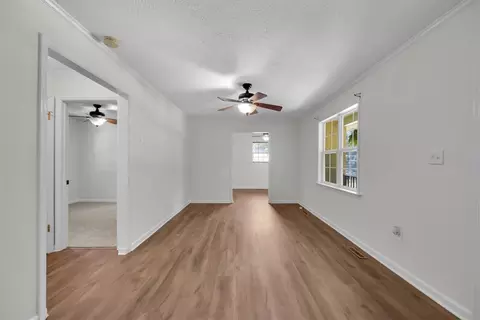 Living - 108 Pineview Dr, Liberty, SC 29657 photo 3 of 4