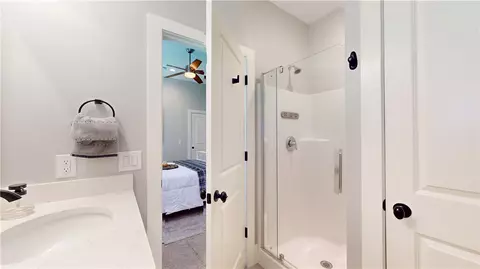 Bath - 200 Pershing Ave, Clemson, SC 29631 photo 6 of 8
