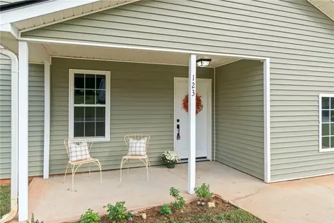 123 Spruce Ave, Greer, SC 29651 photo 4