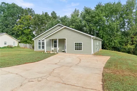 123 Spruce Ave, Greer, SC 29651 photo 3
