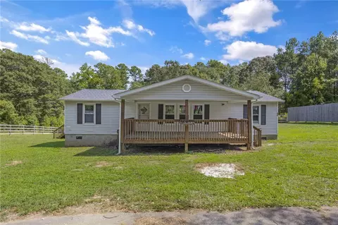 352 Riggins Rd, Pickens, SC 29671