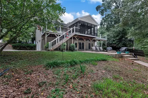 1103 Cherokee Rd, Townville, SC 29689