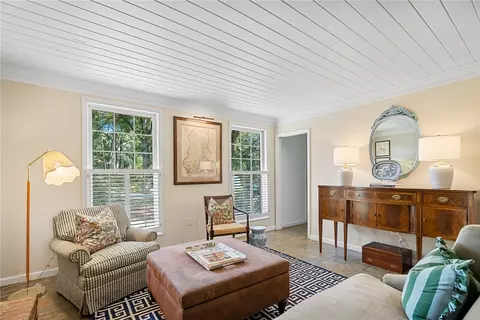 Living - 707 Windsor Dr, Anderson, SC 29621 photo 8 of 9
