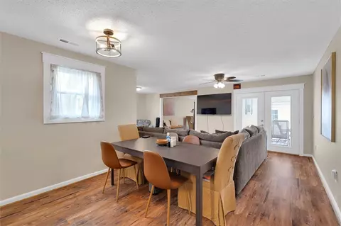 460 W Queen St, Pendleton, SC 29670 photo 10