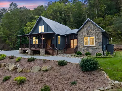 263 Brasstown Rd, Westminster, SC 29693