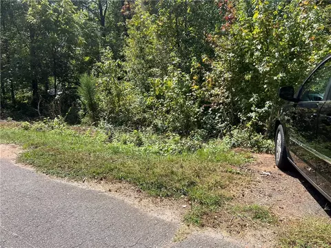 302 Horse Shoe Trl, Anderson, SC 29621