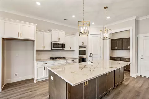 Kitchen - 118 Rickys Path, Easley, SC 29642 photo 3 of 4
