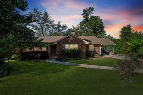 510 S Fairplay St, Seneca, SC 29678