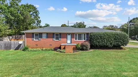 101 Pleasant Dr, Seneca, SC 29678