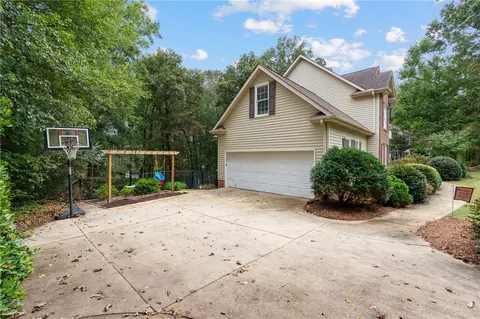 Exterior - 344 Camperdown Ct, Easley, SC 29642 photo 7 of 10