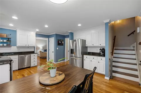 Kitchen - 344 Camperdown Ct, Easley, SC 29642 photo 4 of 5