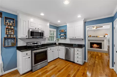Kitchen - 344 Camperdown Ct, Easley, SC 29642 photo 2 of 5