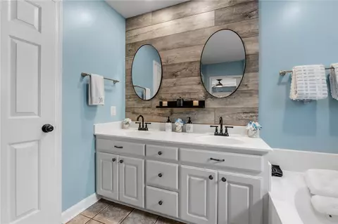 Bath - 344 Camperdown Ct, Easley, SC 29642 photo 1 of 4