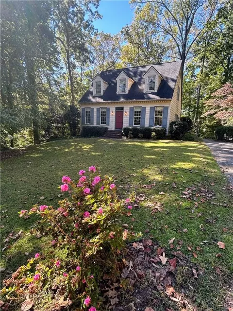 205 Bobolink Dr, Seneca, SC 29672