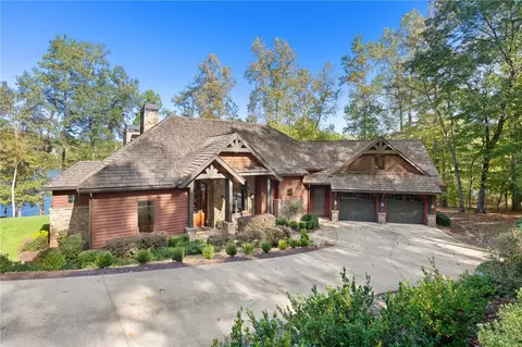 240 Featherstone Dr, Sunset, SC 29685