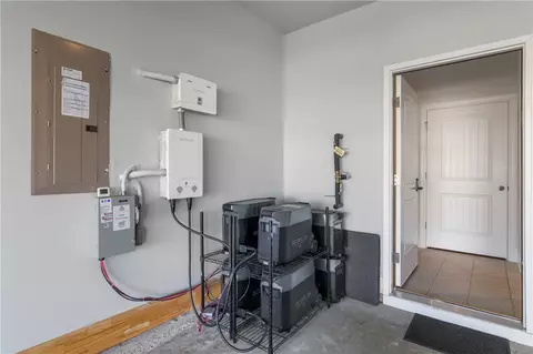 Entry Way - 124 Spyglass Ln, Pendleton, SC 29670 photo 2 of 3