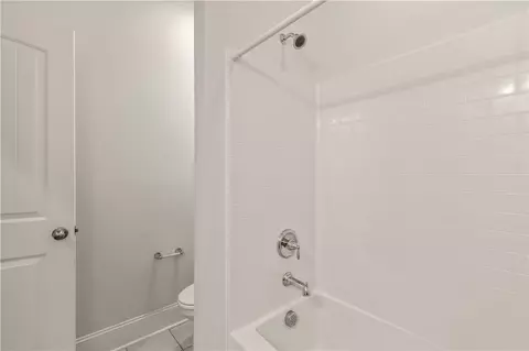 Bath - 124 Spyglass Ln, Pendleton, SC 29670 photo 1 of 3
