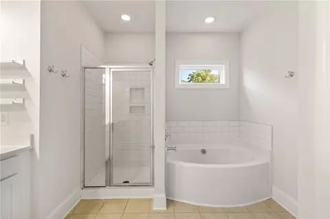Bath - 124 Spyglass Ln, Pendleton, SC 29670 photo 3 of 3