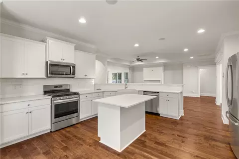 Kitchen - 124 Spyglass Ln, Pendleton, SC 29670 photo 3 of 4