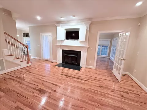 Living - 102 Blue Barker Rd, Honea Path, SC 29654 photo 3 of 4