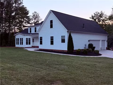 Exterior - 102 Blue Barker Rd, Honea Path, SC 29654 photo 3 of 6
