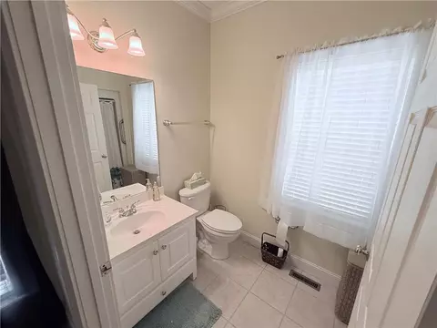 Bath - 102 Blue Barker Rd, Honea Path, SC 29654 photo 3 of 6